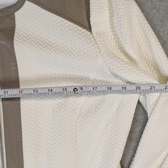 Chico’s Women L Ivory Brown Quilted Moto Jacket Faux Leather Zip Flawed - Picture 10 of 16